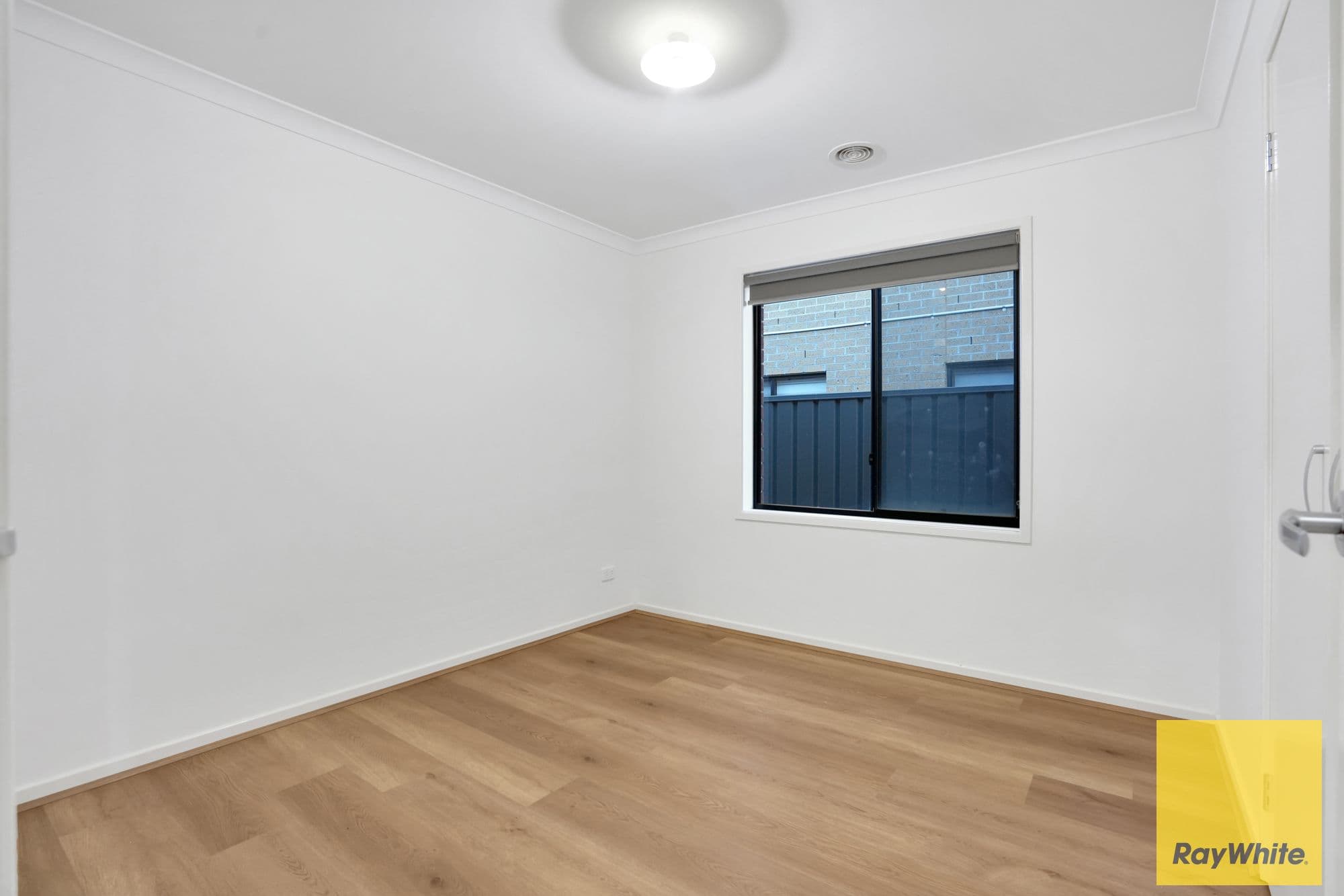 13 Coltan Avenue, COBBLEBANK VIC 3338, Cobblebank - Thumbnail 7