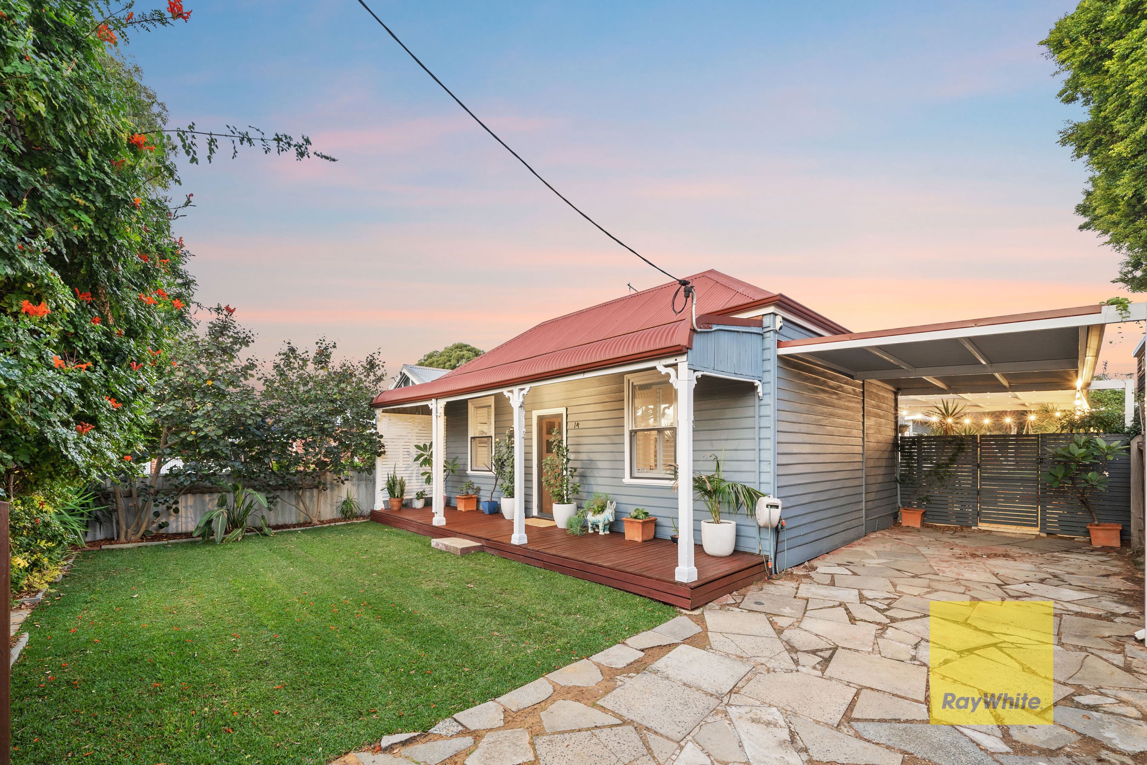 14 Fifth Avenue, Beaconsfield WA 6162, Beaconsfield - Thumbnail 2