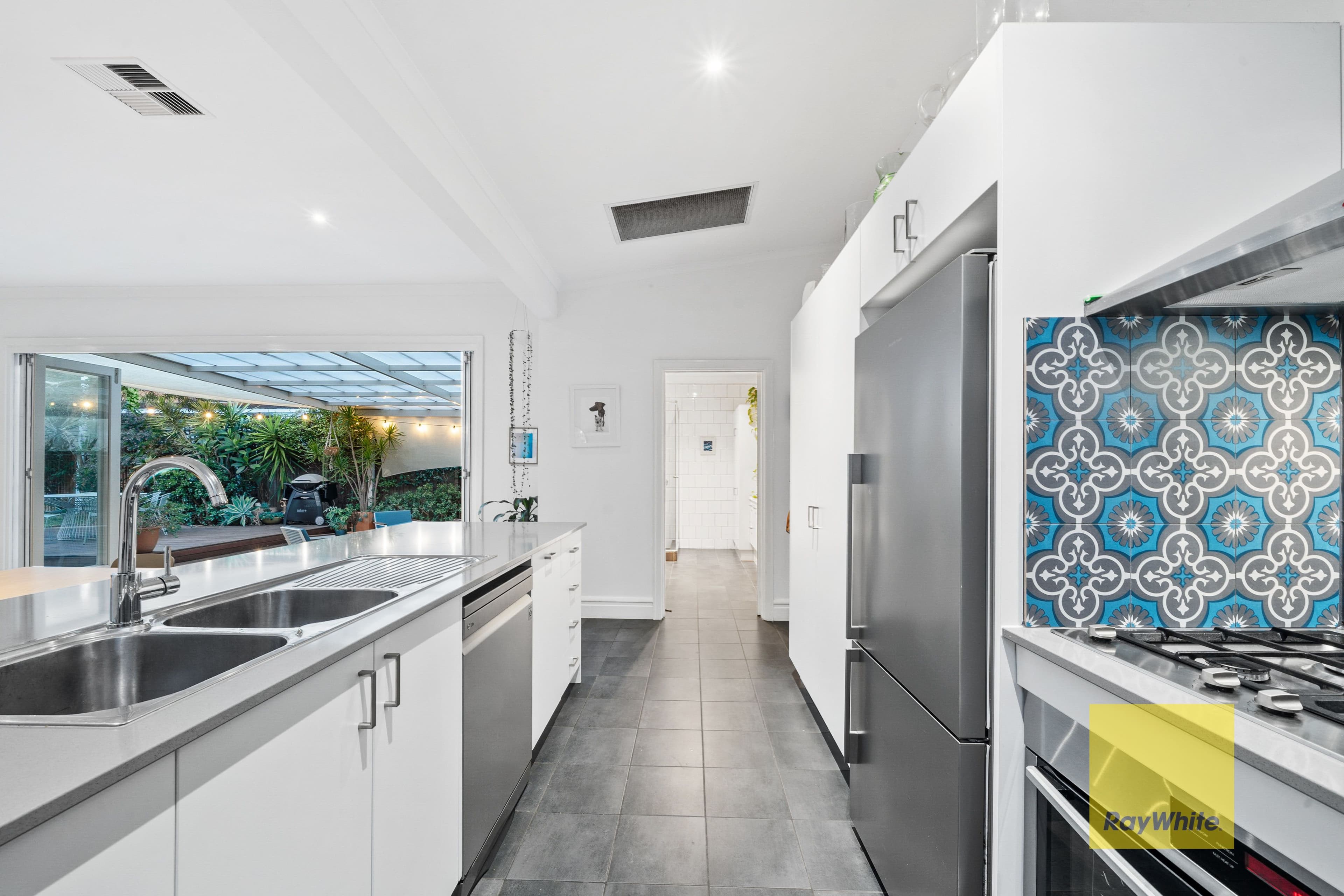 14 Fifth Avenue, Beaconsfield WA 6162, Beaconsfield - Thumbnail 3