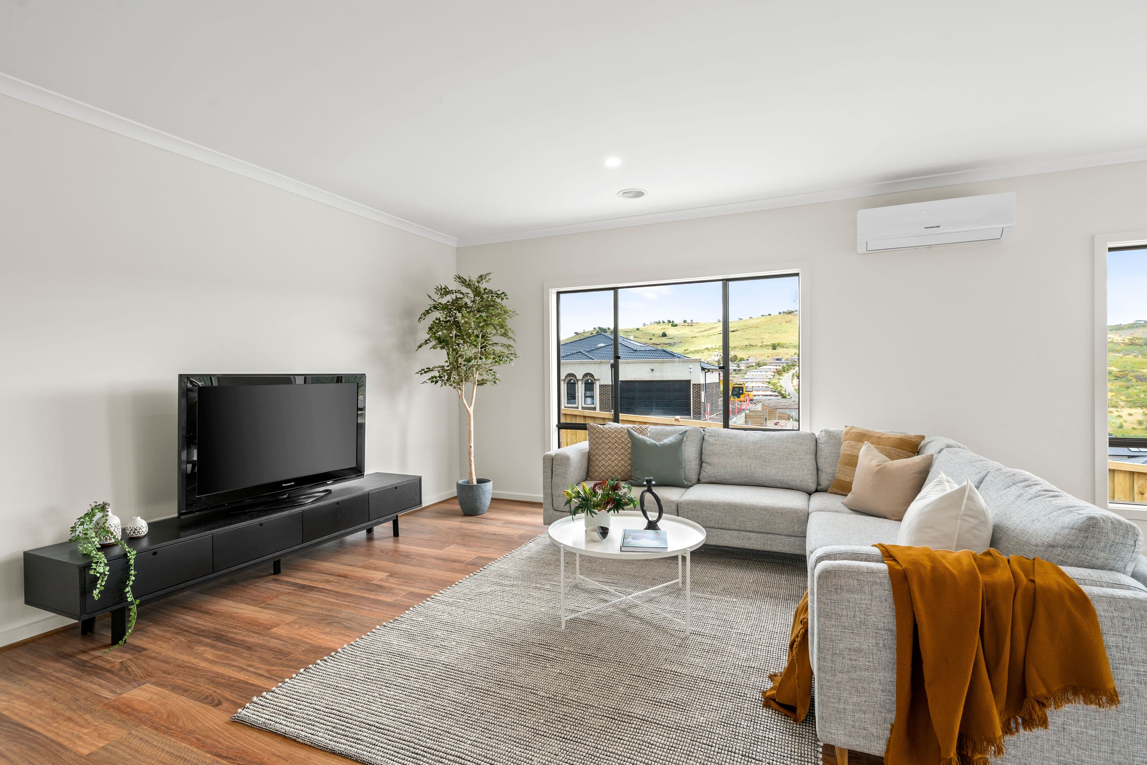 16 Olivia Street, Sunbury VIC 3429, Sunbury - Thumbnail 4