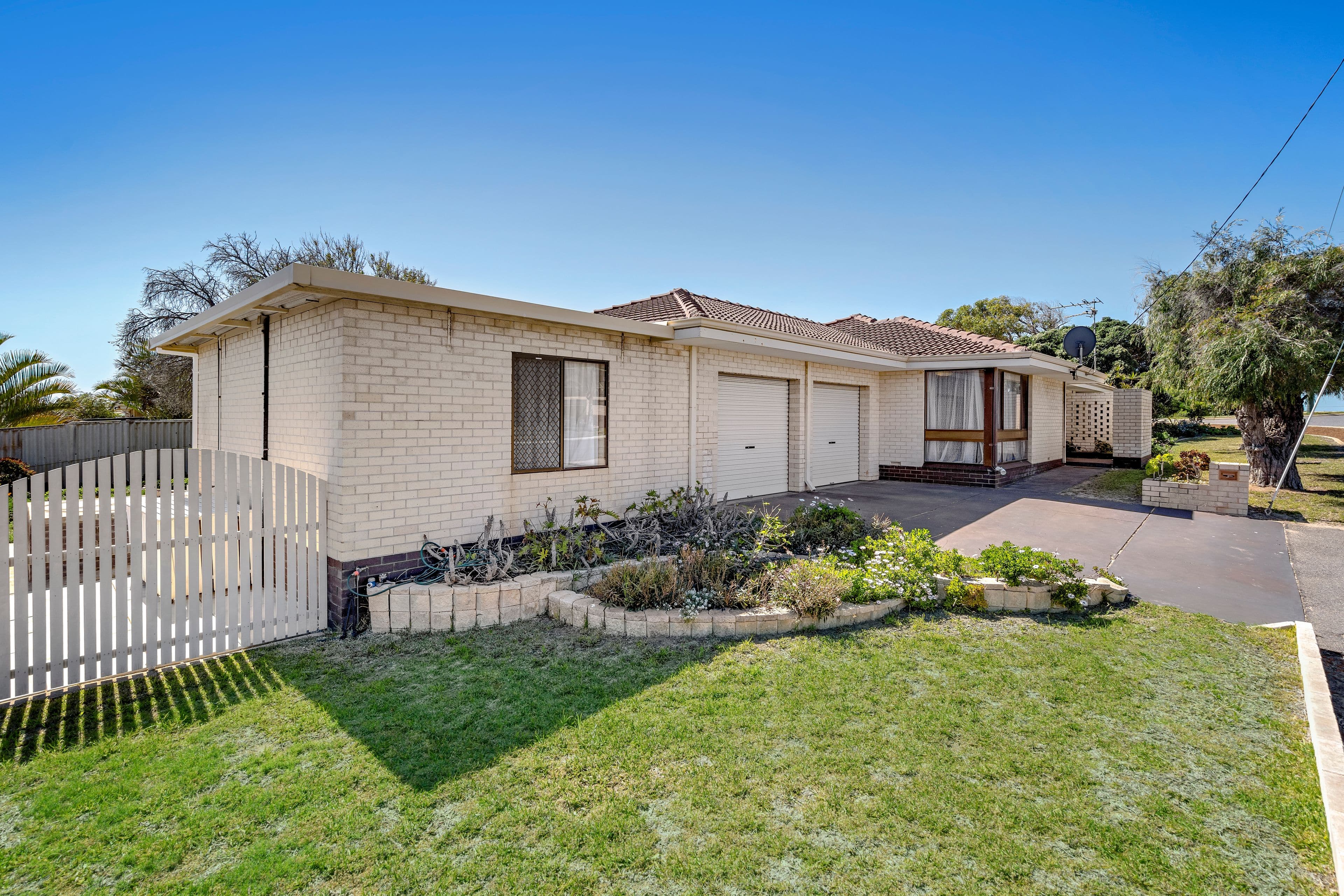 7 Mark Way, Mount Tarcoola WA 6530, Mount Tarcoola - Thumbnail 2