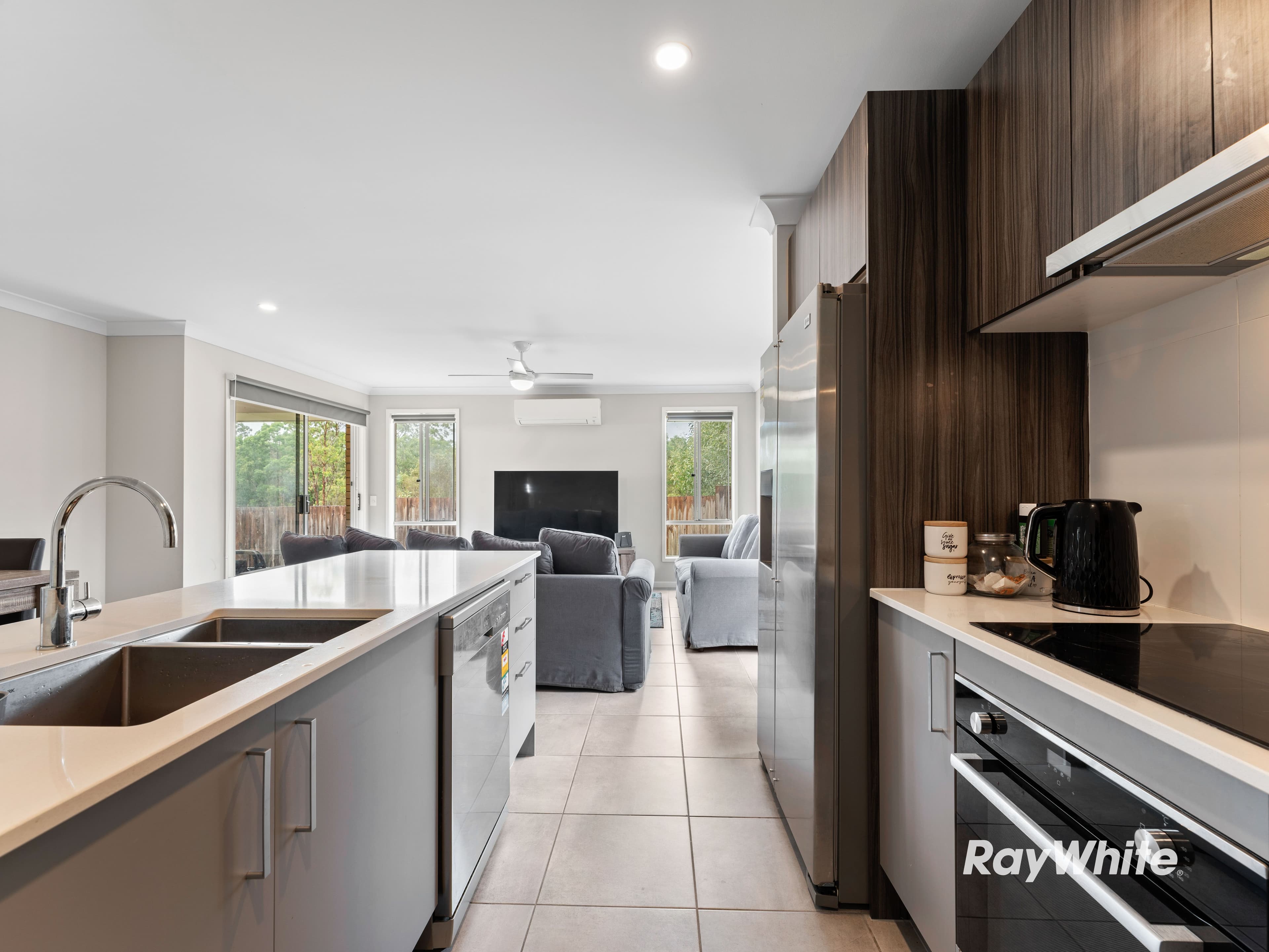 46 Gem Circuit, Park Ridge QLD 4125, Park Ridge - Thumbnail 3