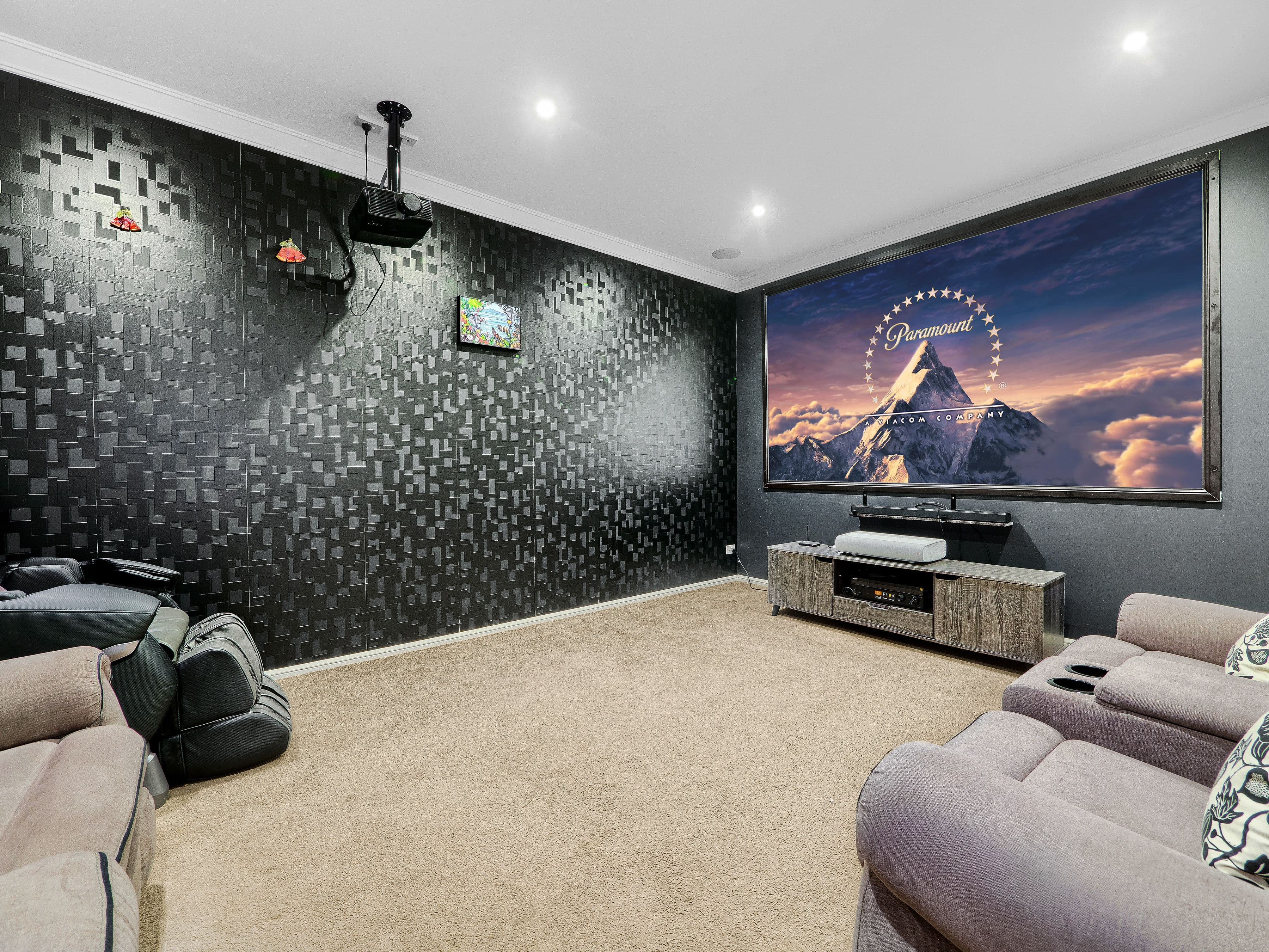 8 Maplewood Court, Cranbourne North VIC 3977, Cranbourne North - Thumbnail 2