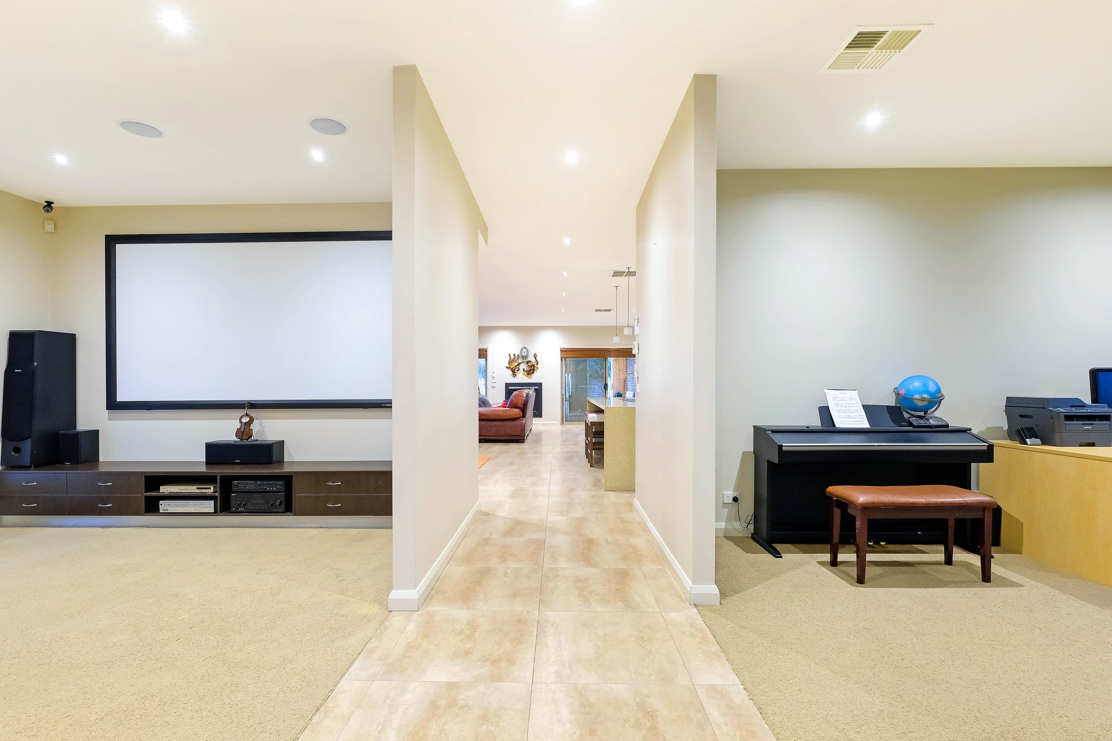 38 Golf Links Road, Glenroy VIC 3046, Glenroy - Thumbnail 3
