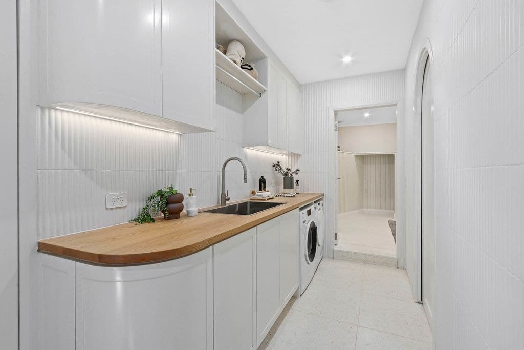 221 Oyster Bay Road, Oyster Bay - Thumbnail 3