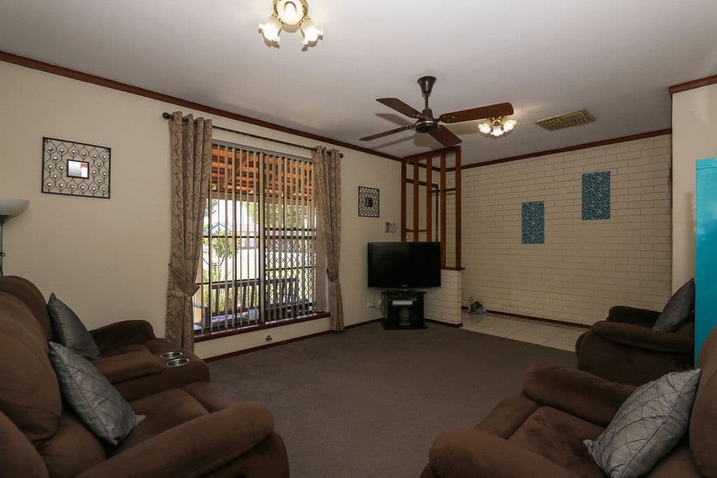 25 Jardine Court, Thornlie WA 6108, Thornlie - Thumbnail 3