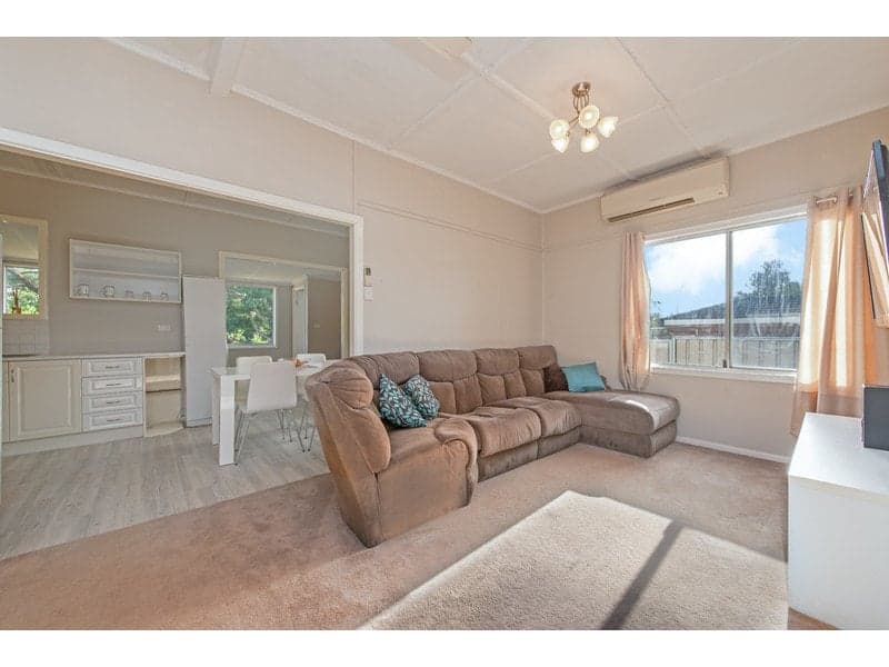 8 Blake Street, Wilsonton - Thumbnail 4