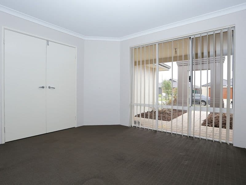 11 Leschenault Loop, Banksia Grove WA 6031, Banksia Grove - Thumbnail 4