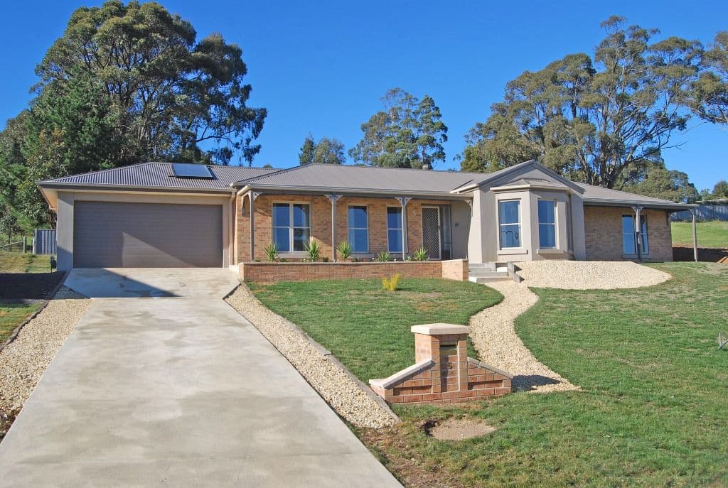 5 Swift Rise, BROWN HILL VIC 3350, Brown Hill - Image 1
