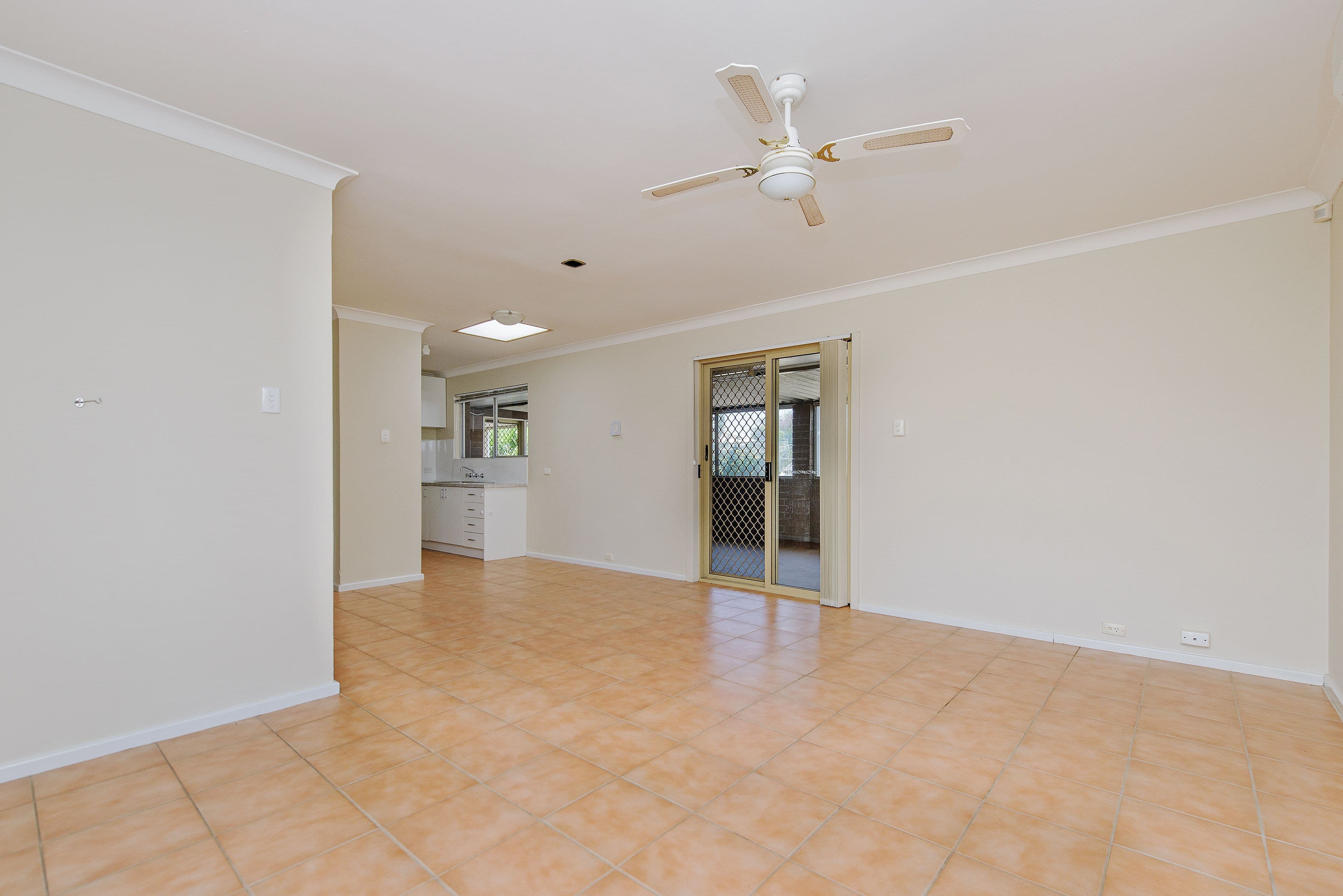 13 Chiddington Street, Beckenham WA 6107, Beckenham - Thumbnail 4