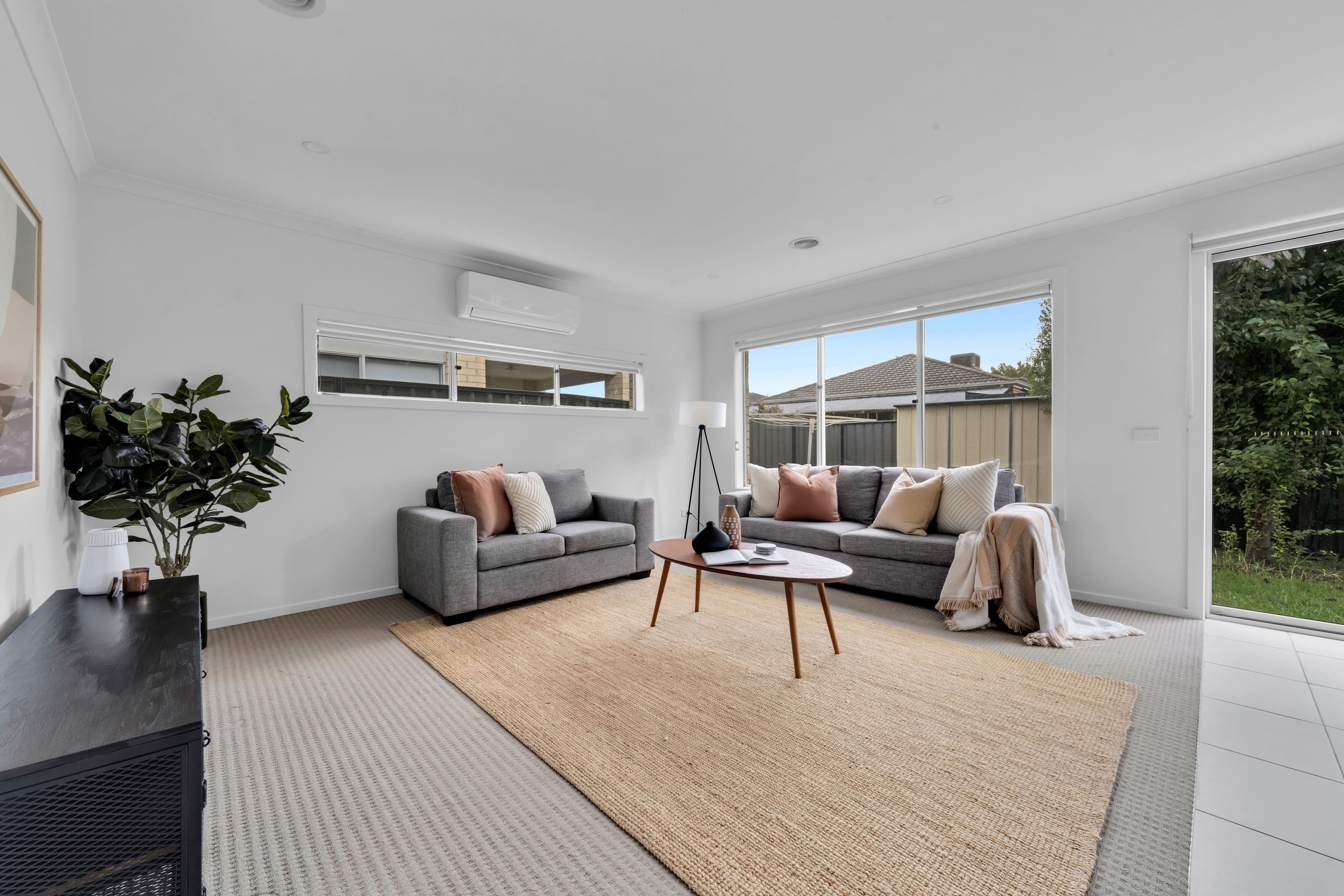 20 Freiberger Grove, Clyde North VIC 3978, Clyde North - Thumbnail 2