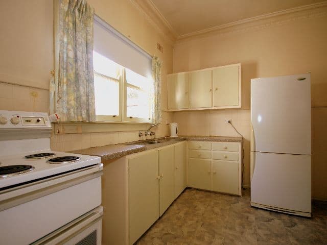 33 Bent Street, CHESTER HILL NSW 2162, Chester Hill - Thumbnail 2