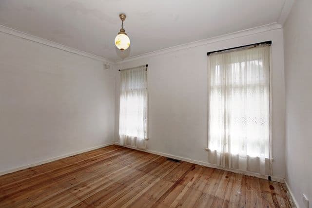 106 Darebin Boulevard, RESERVOIR VIC 3073, Reservoir - Thumbnail 5