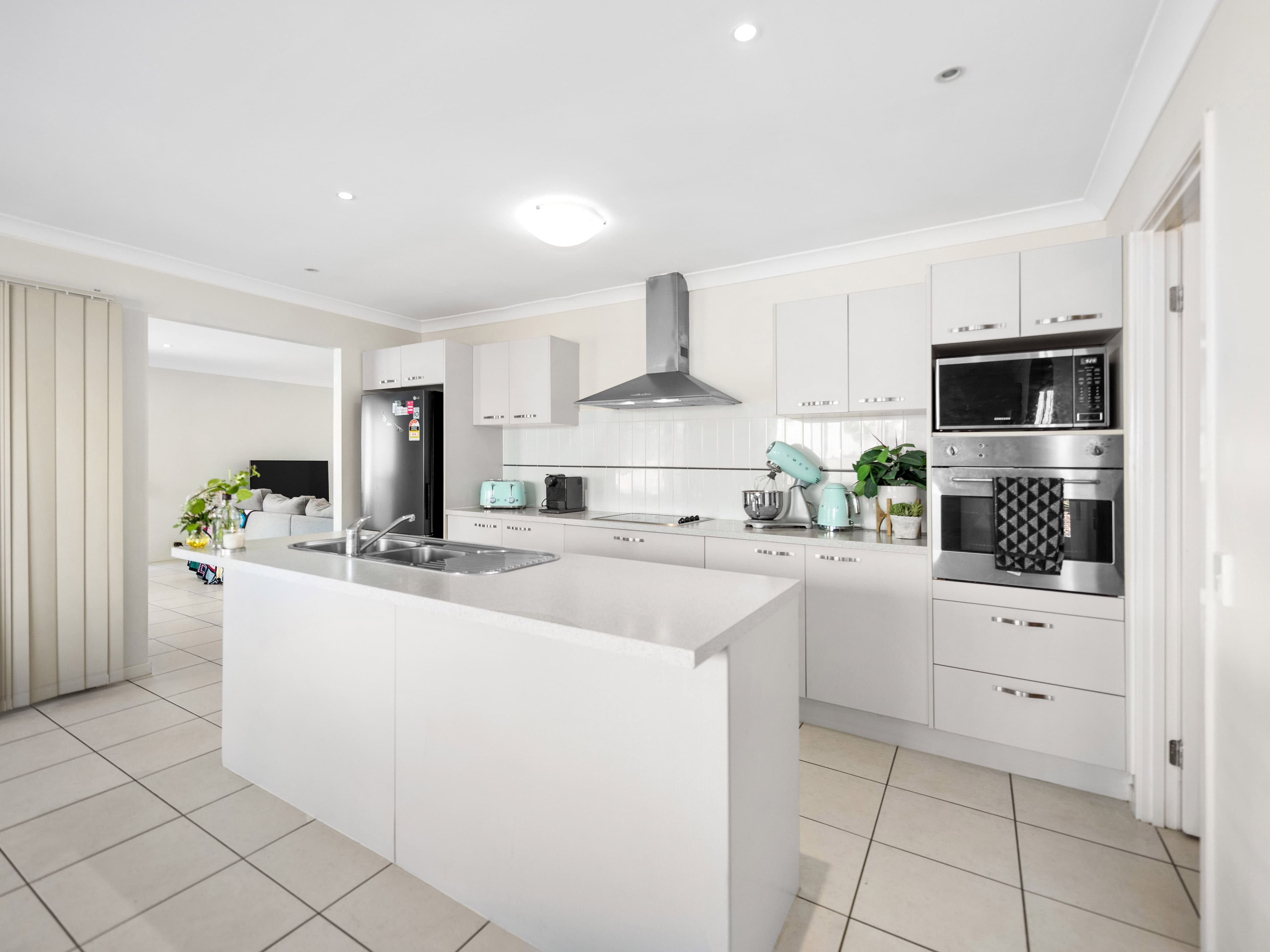 69 Joseph Avenue, Moggill QLD 4070, Moggill - Thumbnail 4