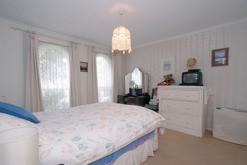 6 Benelong Crescent, SEAFORD VIC 3198, Seaford - Thumbnail 2