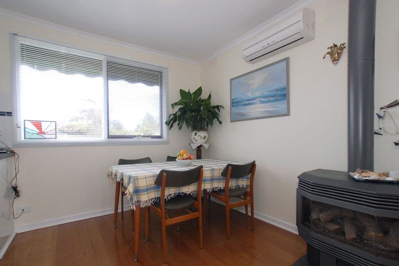 6 Benelong Crescent, SEAFORD VIC 3198, Seaford - Thumbnail 4