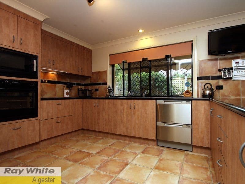 73 Ontario Crescent, PARKINSON QLD 4115, Parkinson - Thumbnail 3
