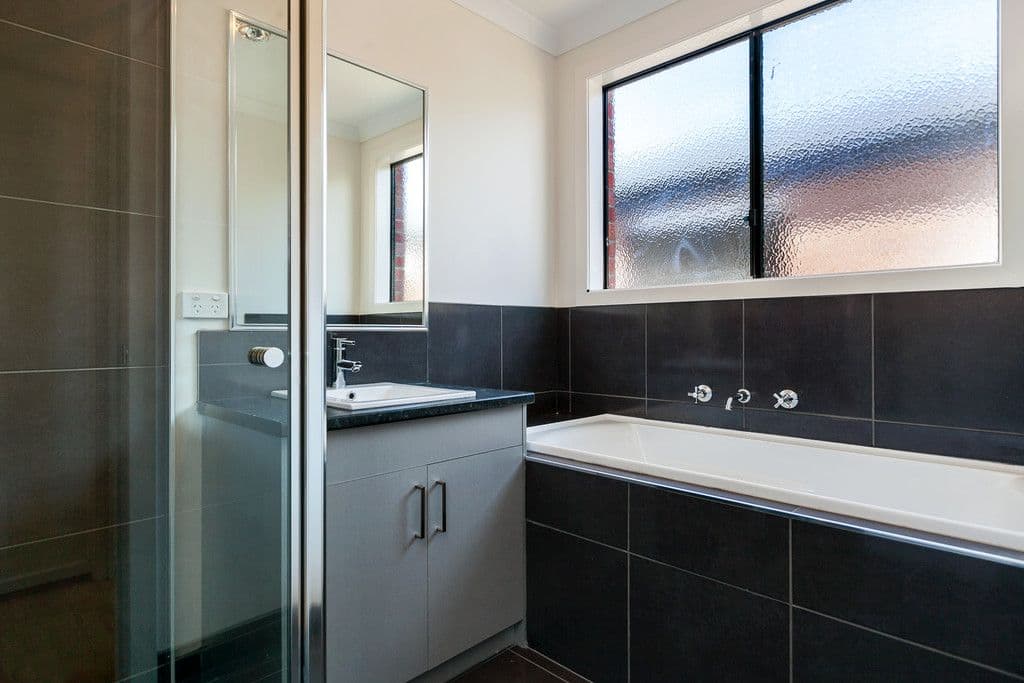 45 Eynesbury View, EPPING VIC 3076, Epping - Thumbnail 4