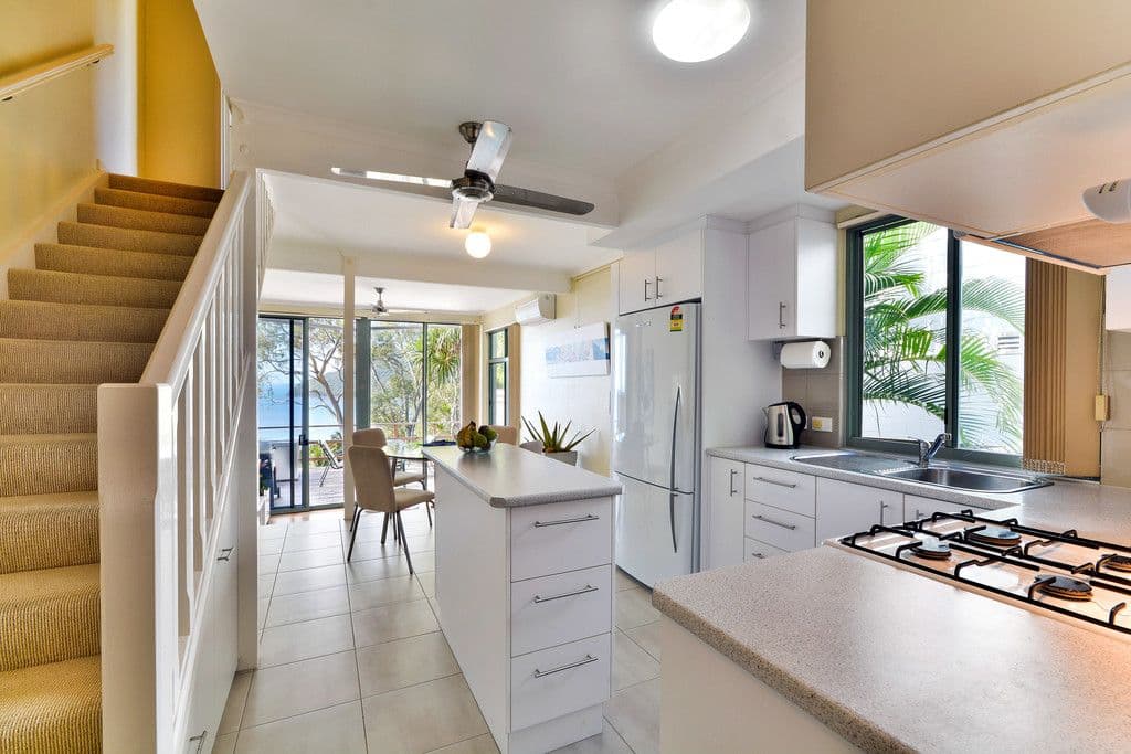 6 Great Northern Highway, Coral Sea Apartments, Hamilton Island QLD 4803, Hamilton Island - Thumbnail 4