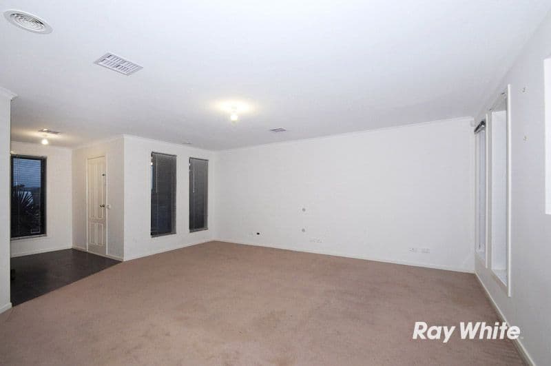 71 Calais Circuit, CRANBOURNE WEST VIC 3977, Cranbourne West - Thumbnail 7