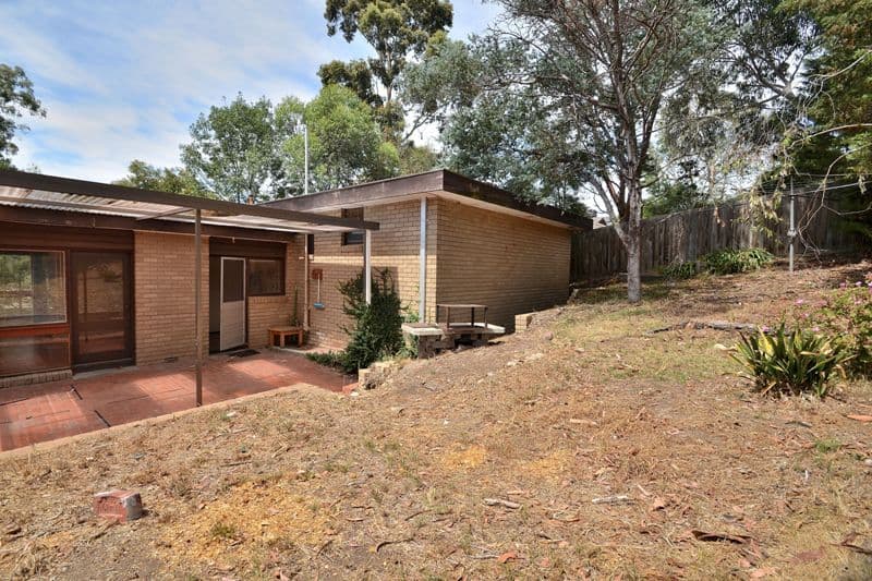 44 Avandina Crescent, Greensborough VIC 3088, Greensborough - Thumbnail 4