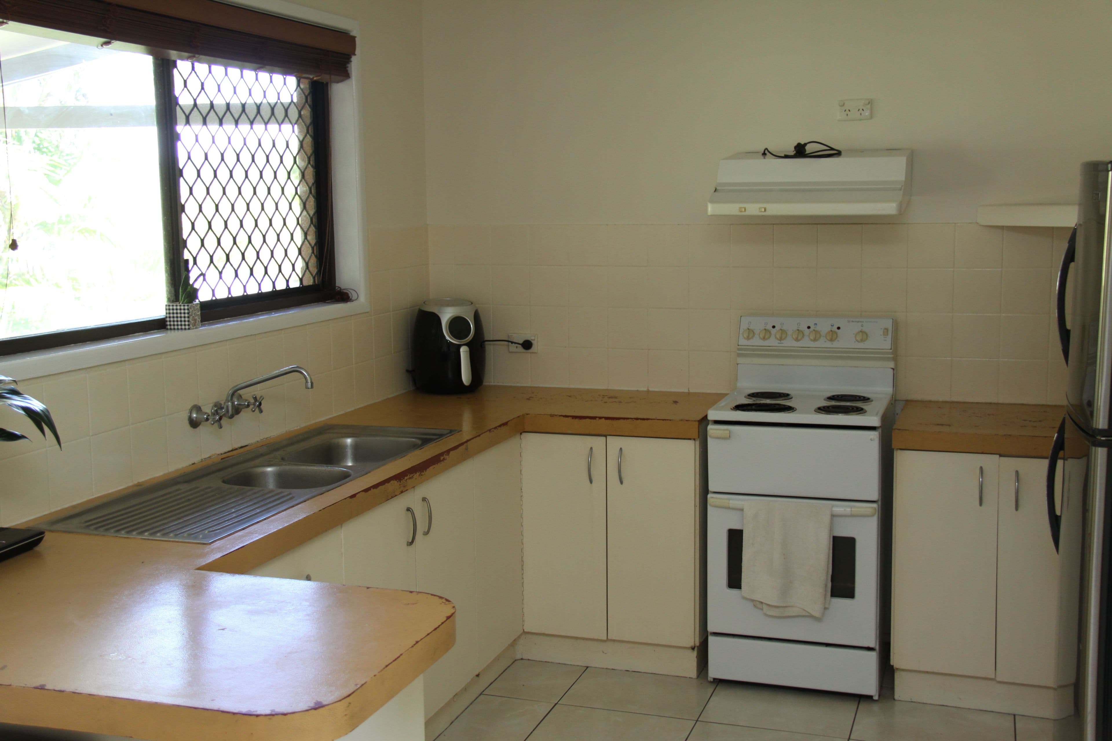 54 Hampton Drive, Tannum Sands QLD 4680, Tannum Sands - Thumbnail 7