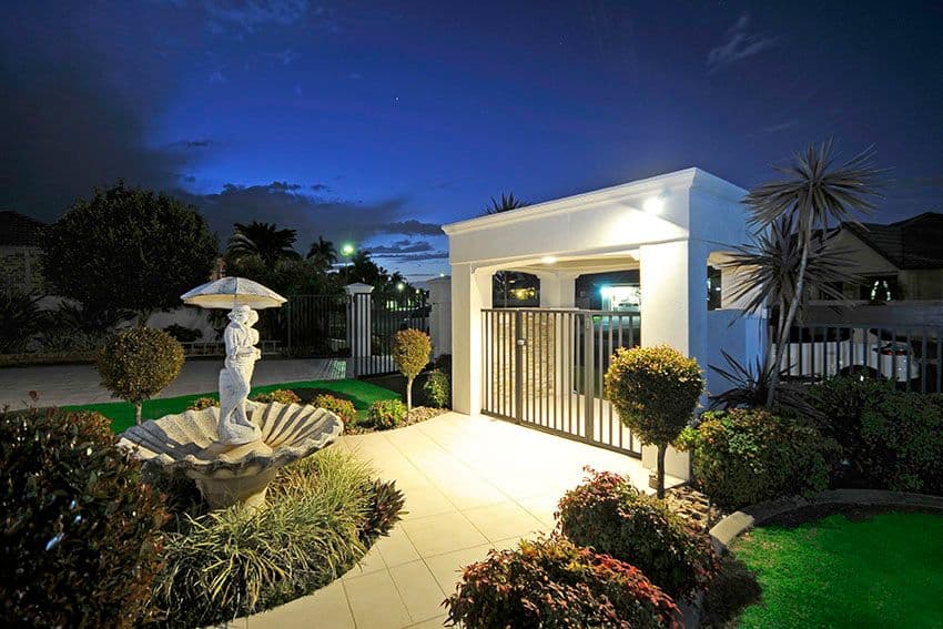 8 Kuranda Drive, ROBINA QLD 4226, Robina - Thumbnail 3