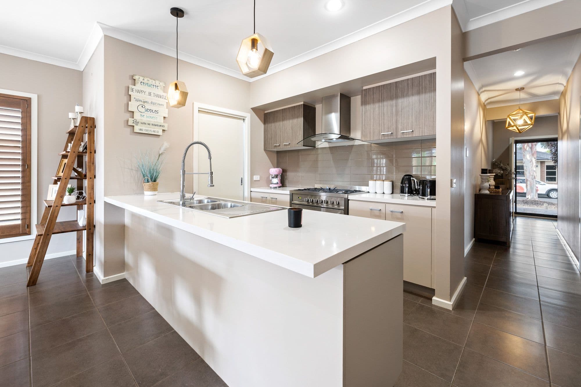 10 Focal Road, Werribee VIC 3030, Werribee - Thumbnail 2