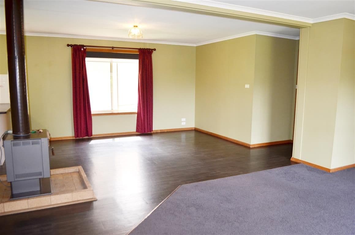 43 Booral Avenue, Tumut - Thumbnail 4