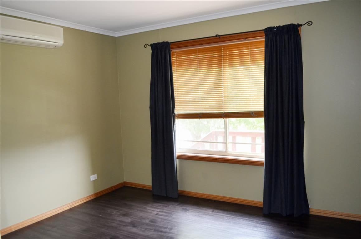 43 Booral Avenue, Tumut - Thumbnail 8
