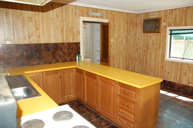 126 Flinders Terrace, PORT AUGUSTA SA 5700, Port Augusta - Thumbnail 2