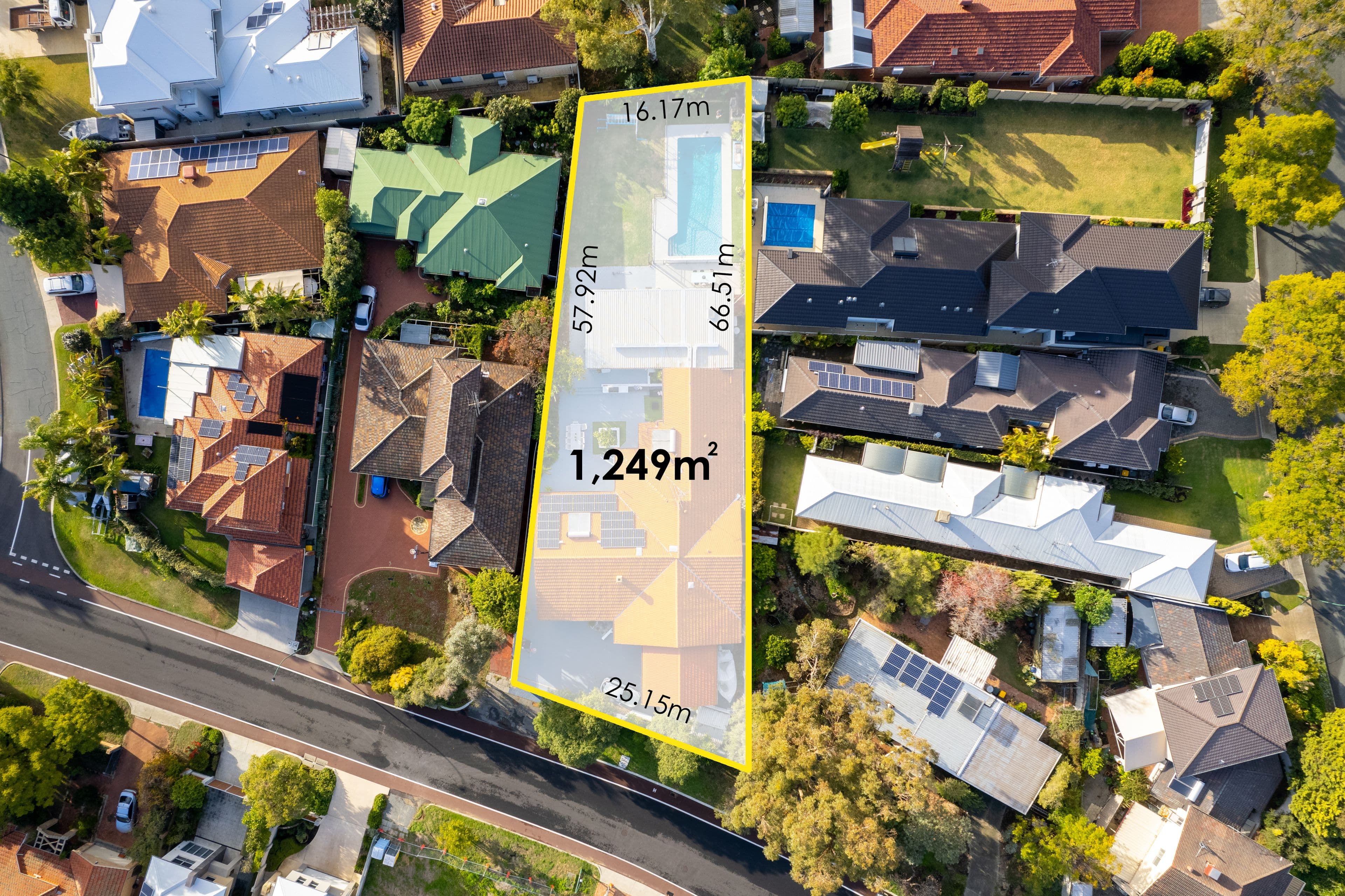 18 Unwin Crescent, Salter Point WA 6152, Salter Point - Thumbnail 2