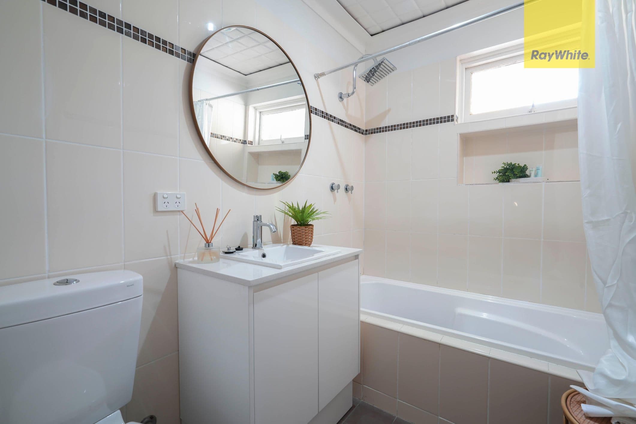 154 Arlunya Avenue, Cloverdale WA 6105, Cloverdale - Thumbnail 5