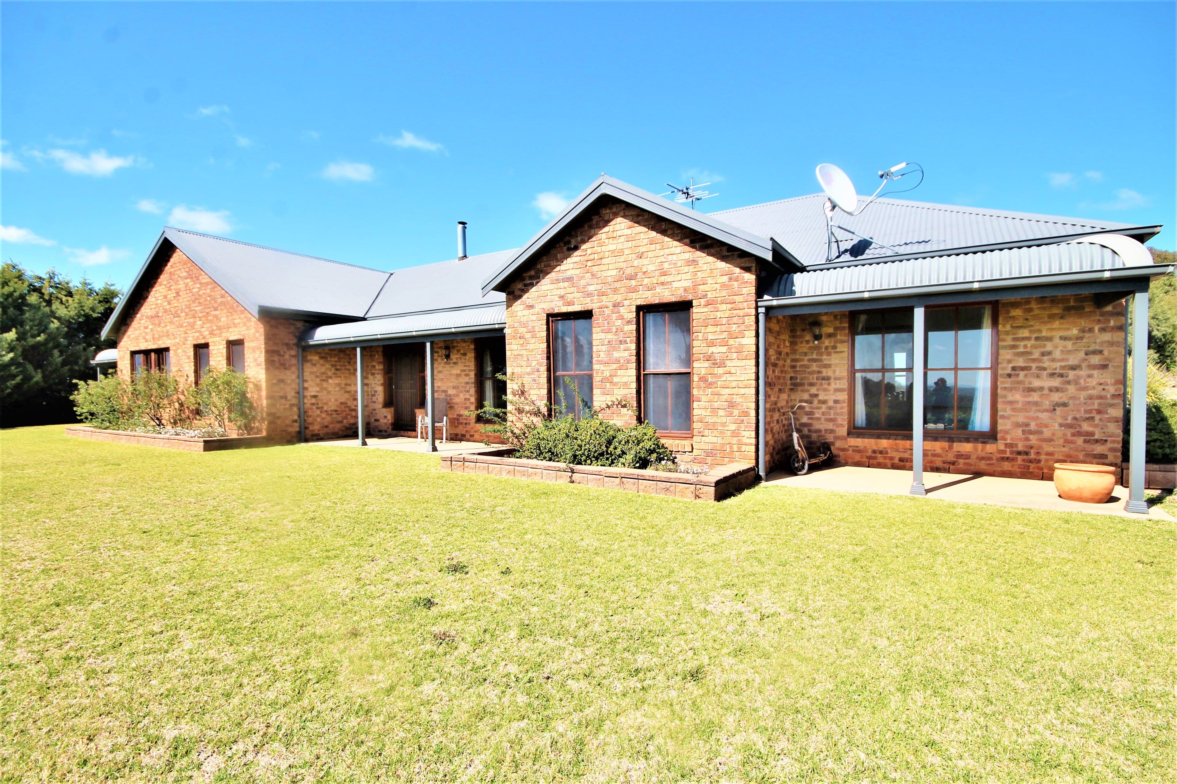 494 Boundary Road, Young - Image 1
