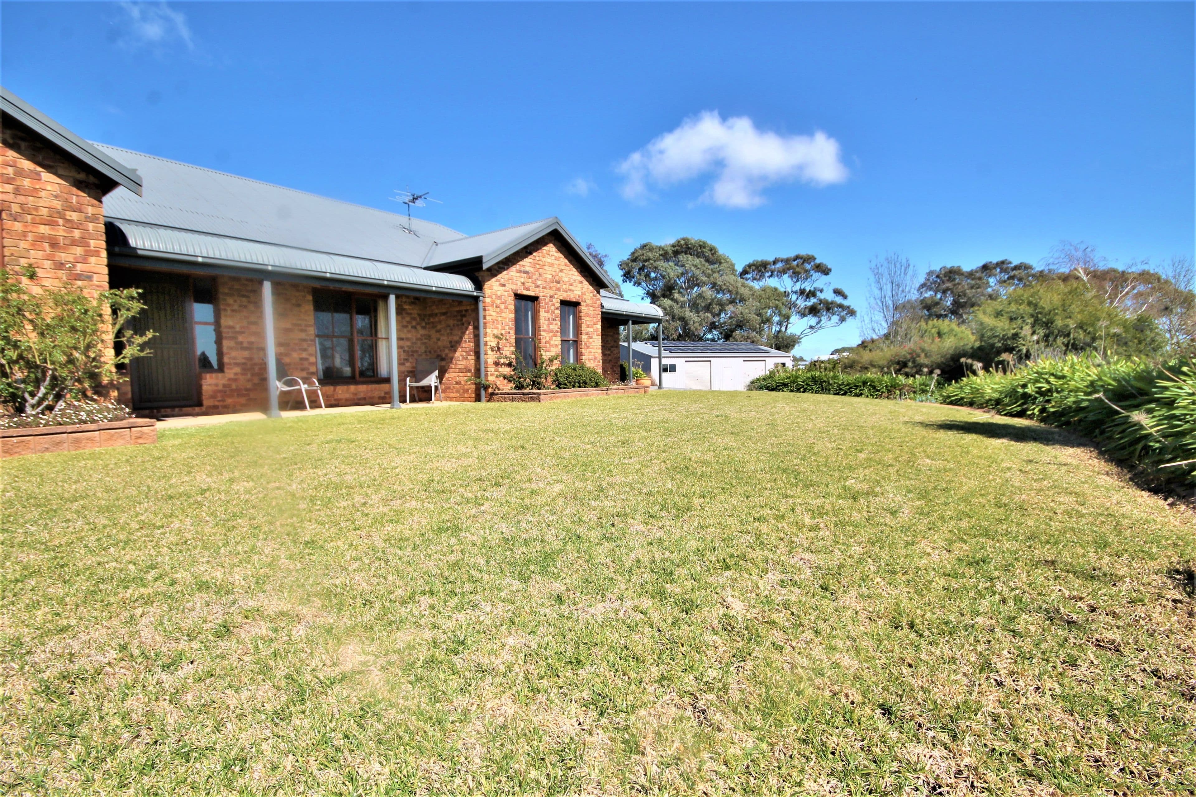 494 Boundary Road, Young - Thumbnail 2