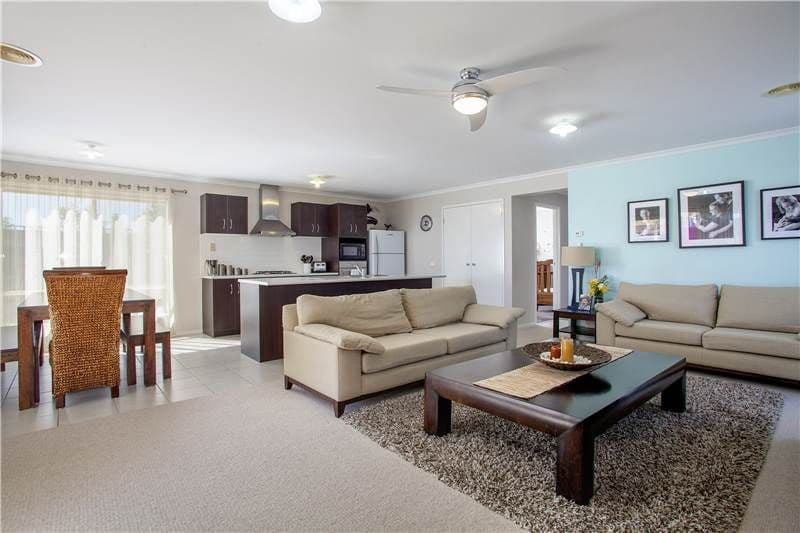 32 Nigella Avenue, CORIO VIC 3214, Corio - Thumbnail 2