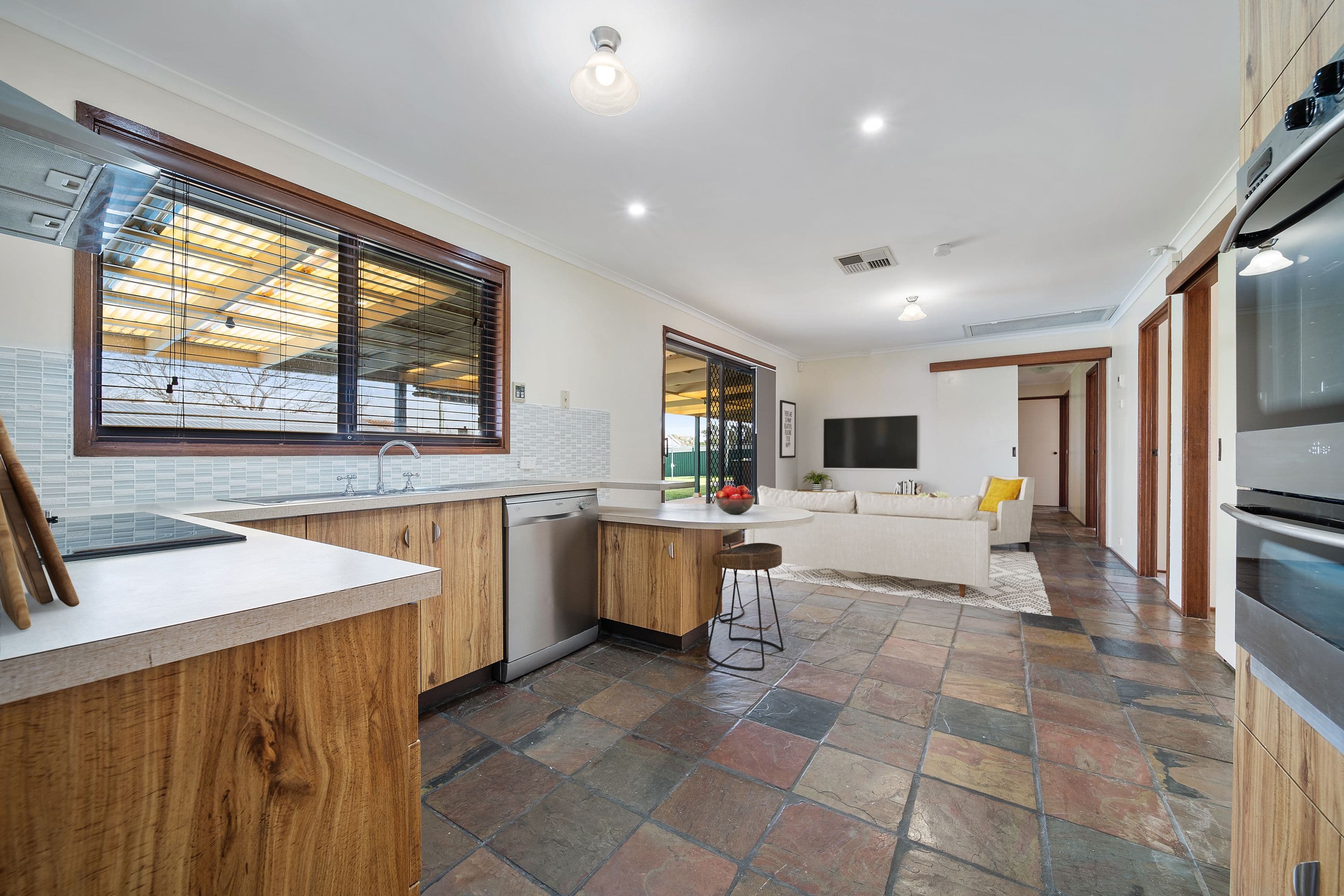 1 Hynes Place, Chisholm ACT 2905, Chisholm - Thumbnail 6