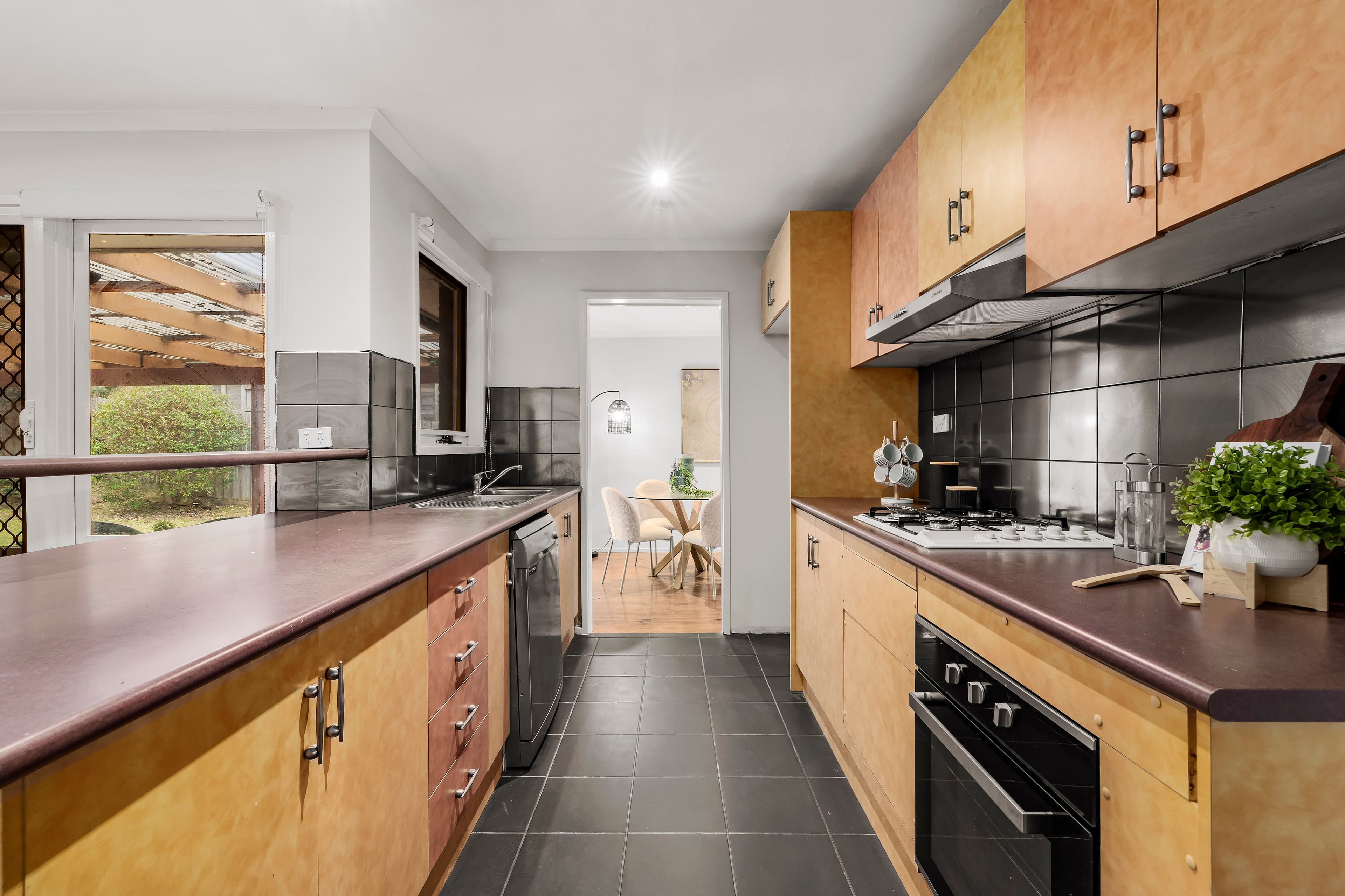 112 Roycroft Avenue, Mill Park VIC 3082, Mill Park - Thumbnail 2