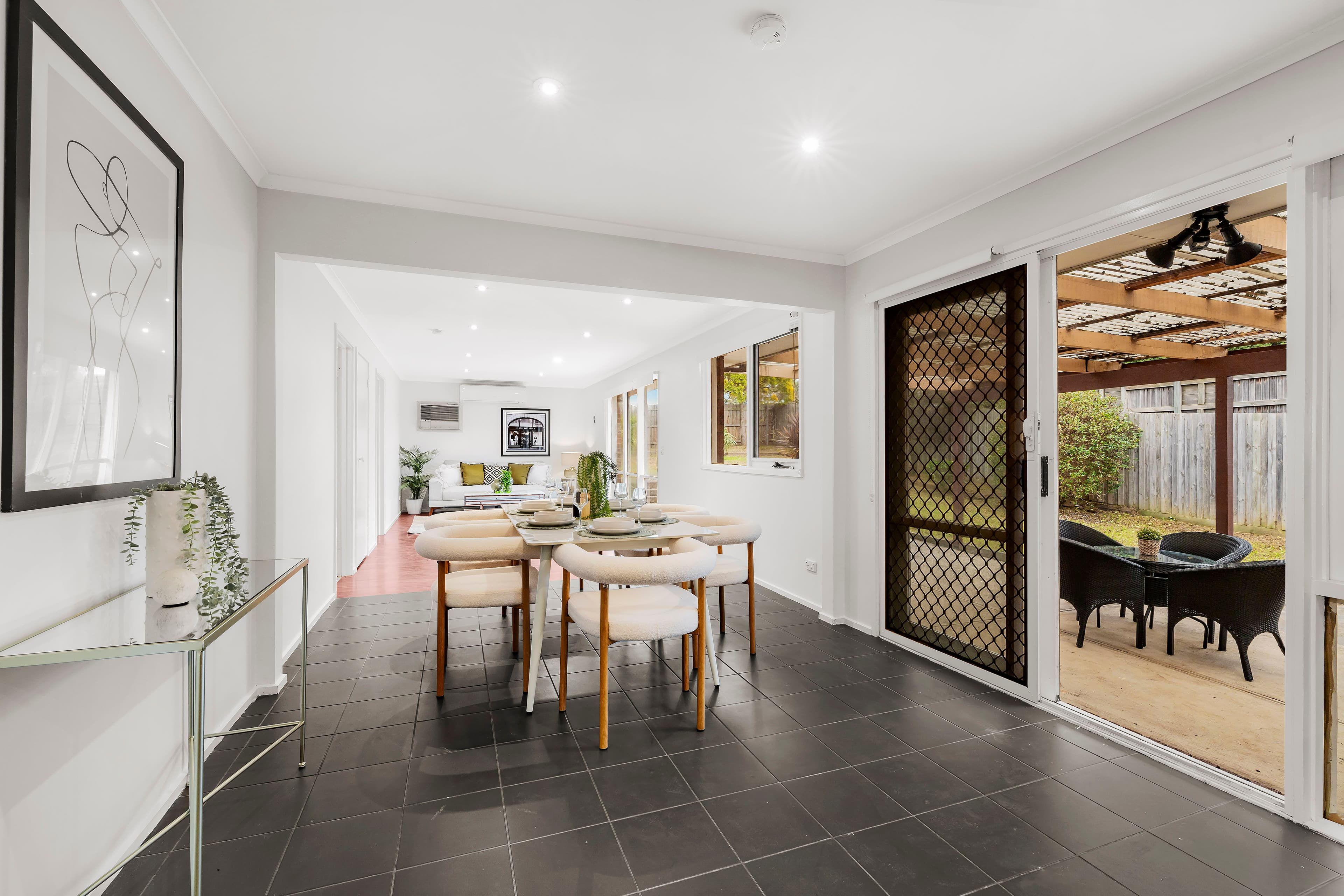 112 Roycroft Avenue, Mill Park VIC 3082, Mill Park - Thumbnail 3