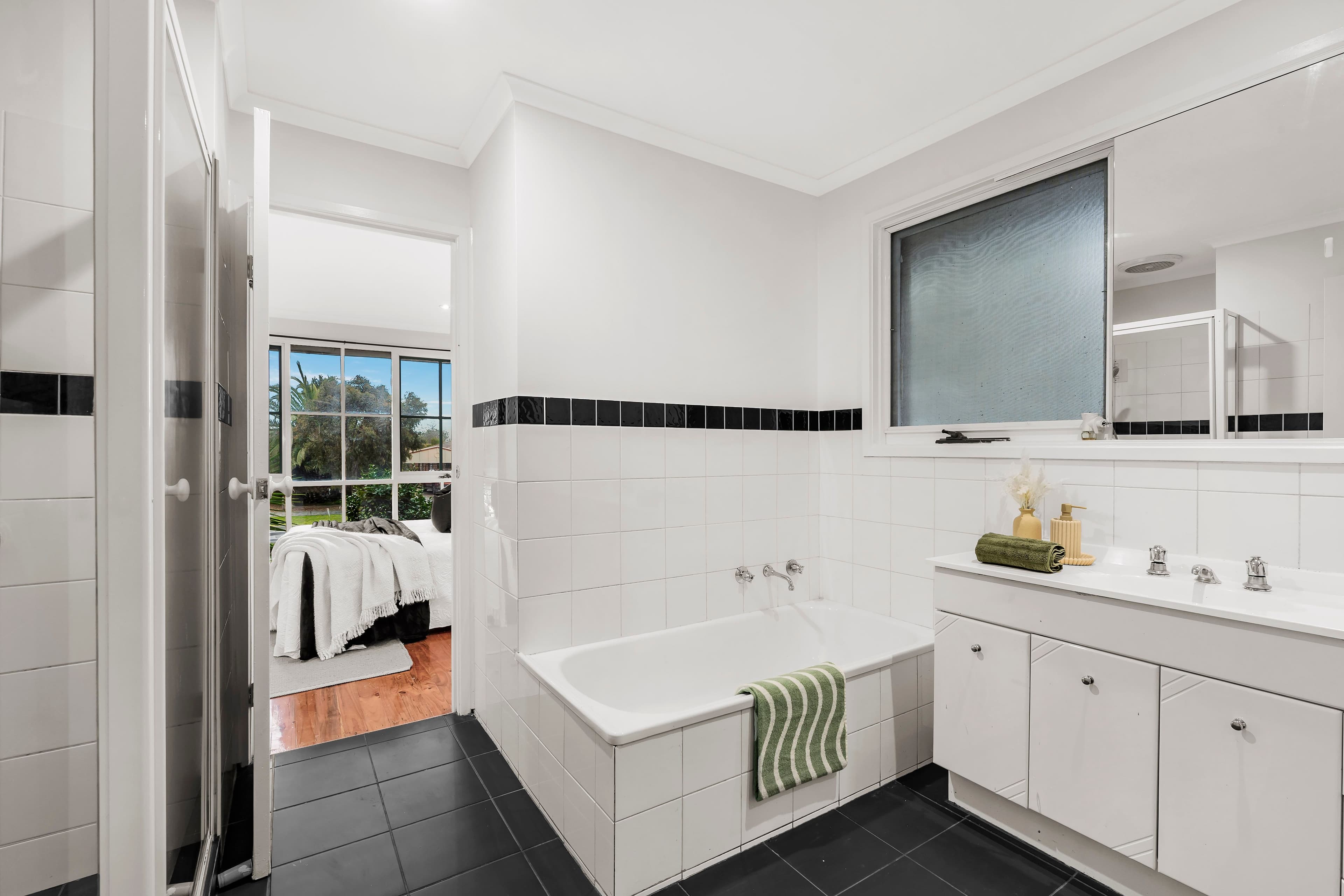 112 Roycroft Avenue, Mill Park VIC 3082, Mill Park - Thumbnail 7