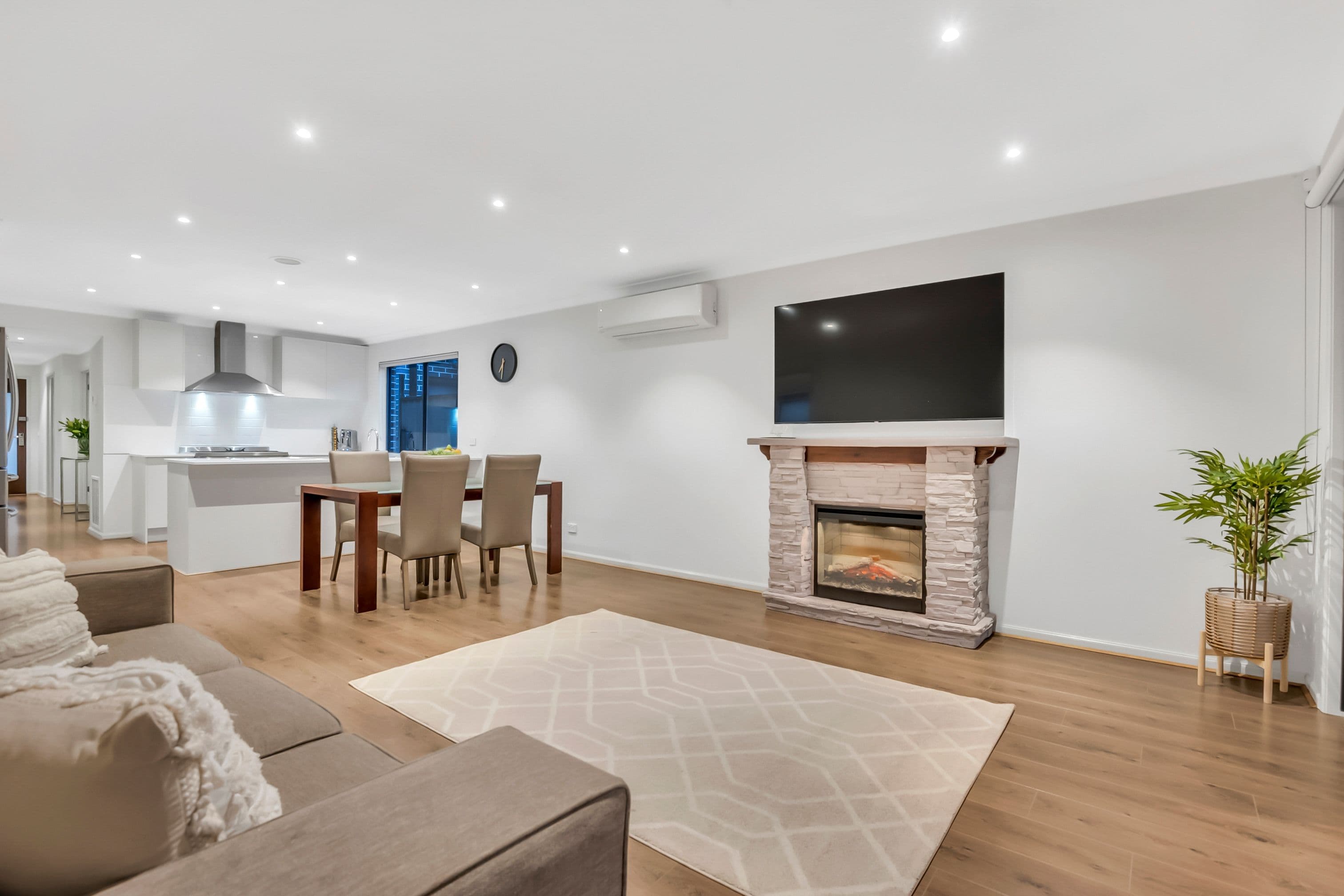 52 Peppertree Parade, Craigieburn VIC 3064, Craigieburn - Thumbnail 5