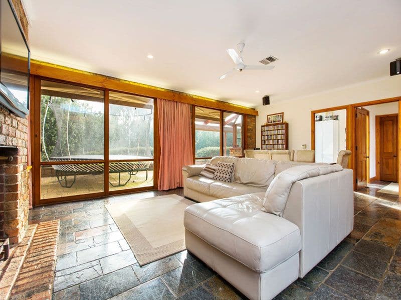 6 Gail Court, Dingley Village VIC 3172, Dingley Village - Thumbnail 4