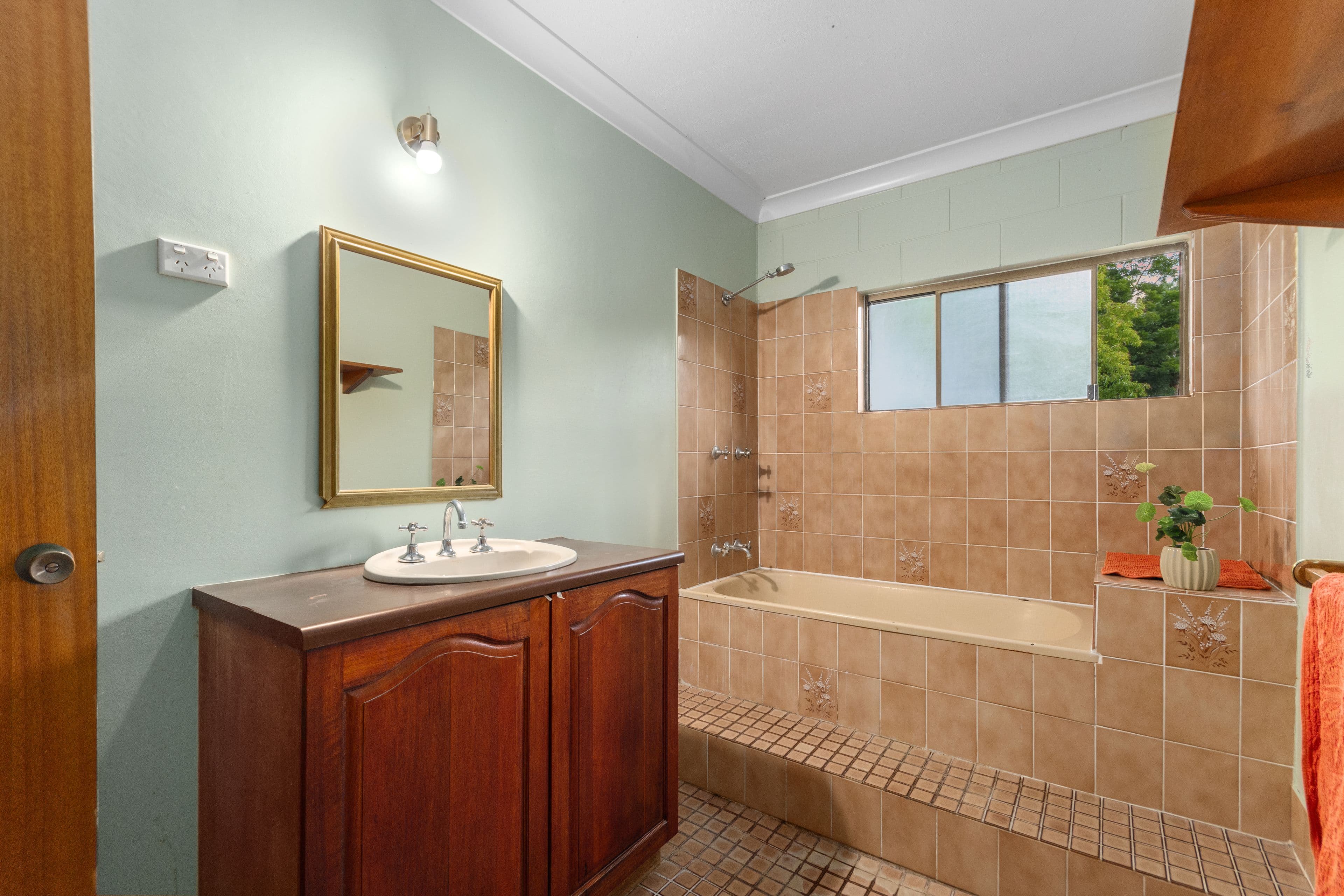 60 Mt Elliot Drive, Alligator Creek QLD 4816, Alligator Creek - Thumbnail 8