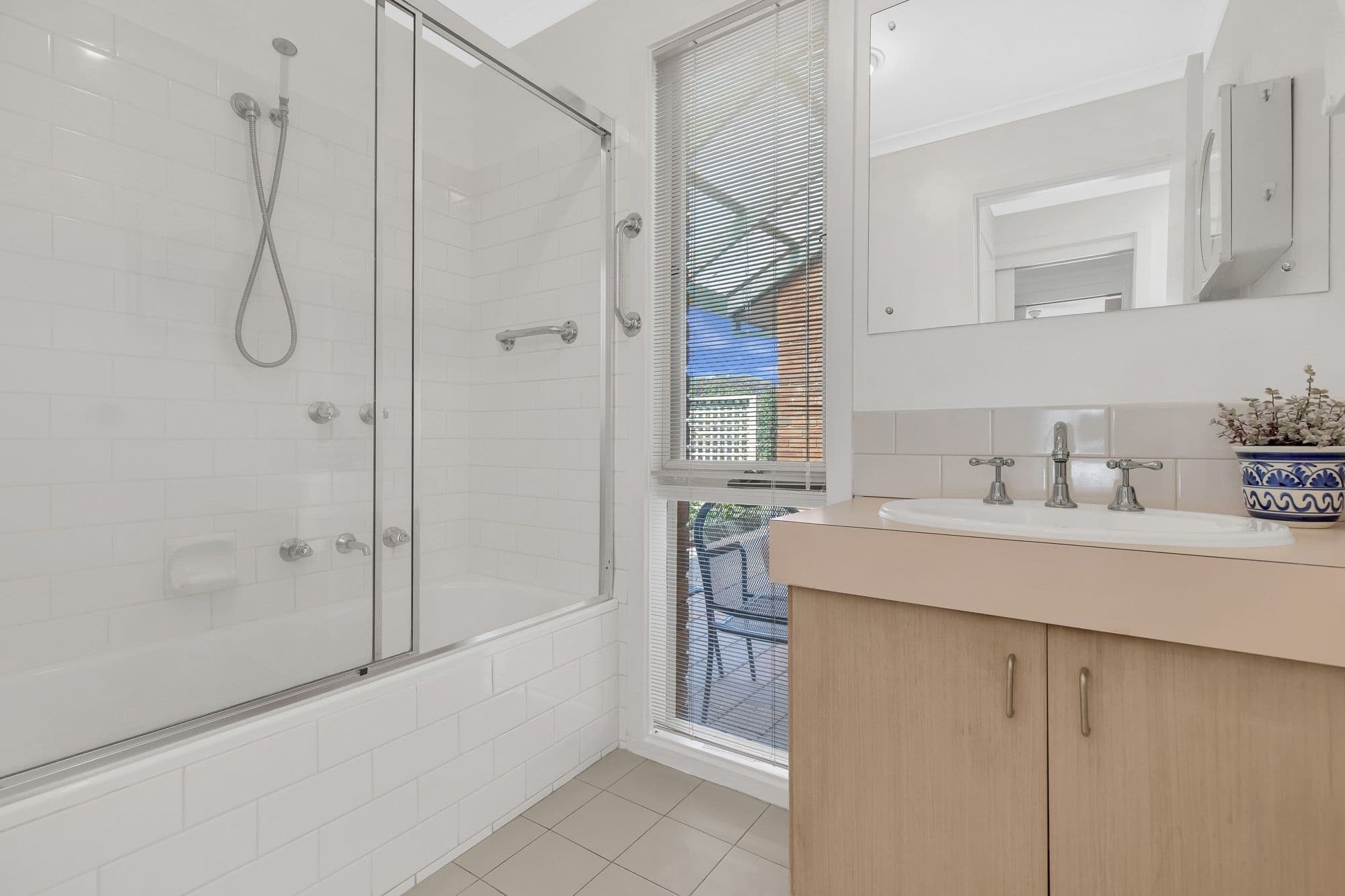 21 Enfield Avenue, Werribee VIC 3030, Werribee - Thumbnail 4