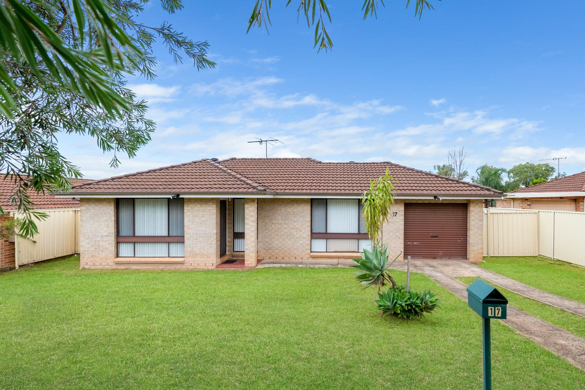 17 Bardolph Avenue, Rosemeadow NSW 2560, Rosemeadow - Image 1