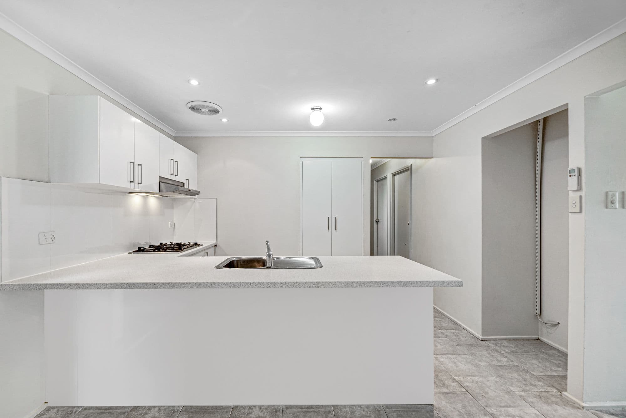 17 Bardolph Avenue, Rosemeadow NSW 2560, Rosemeadow - Thumbnail 5