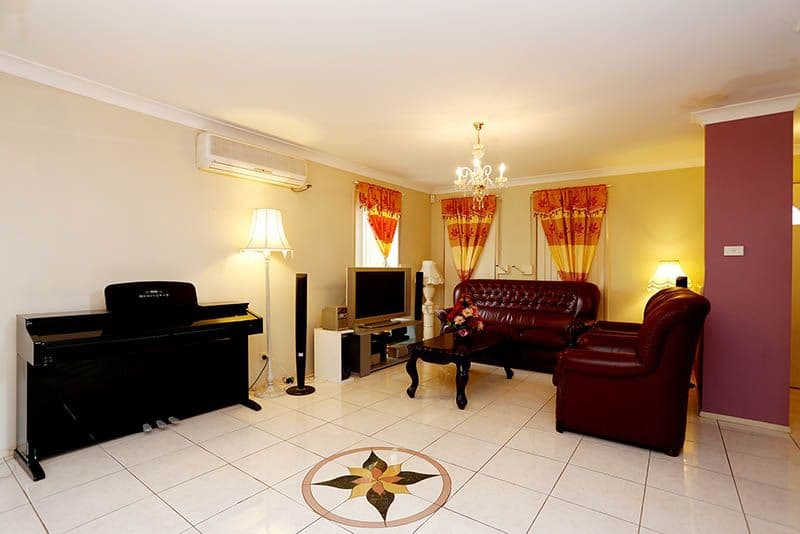 5 Ron Place, PLUMPTON NSW 2761, Plumpton - Thumbnail 2