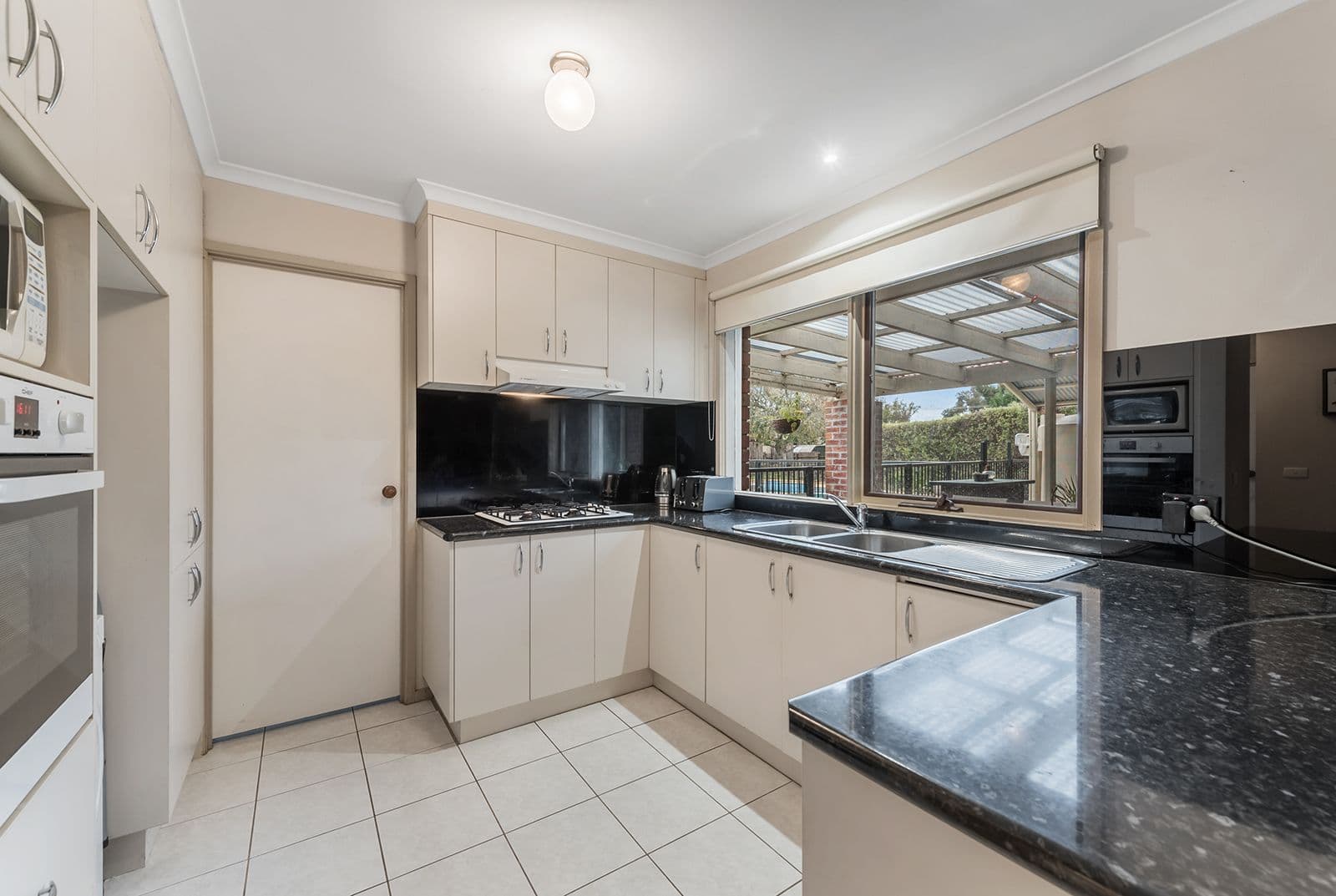 11 Finden Court, Craigieburn VIC 3064, Craigieburn - Thumbnail 4