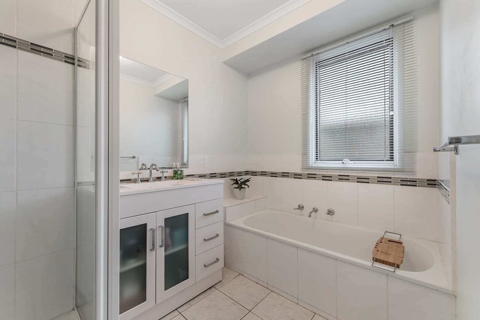 11 Finden Court, Craigieburn VIC 3064, Craigieburn - Thumbnail 8