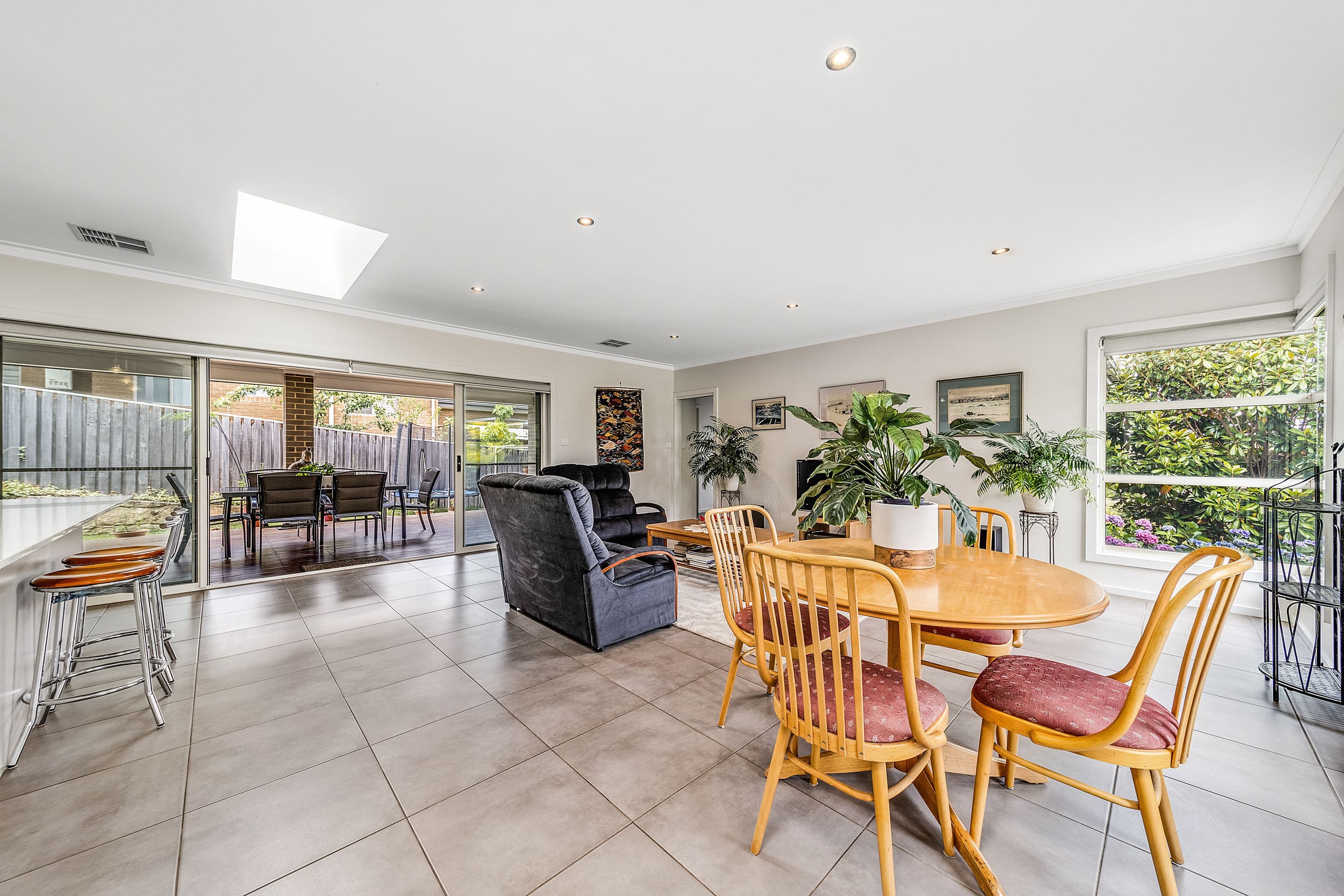 2 Cooley Crescent, Casey ACT 2913, Casey - Thumbnail 4